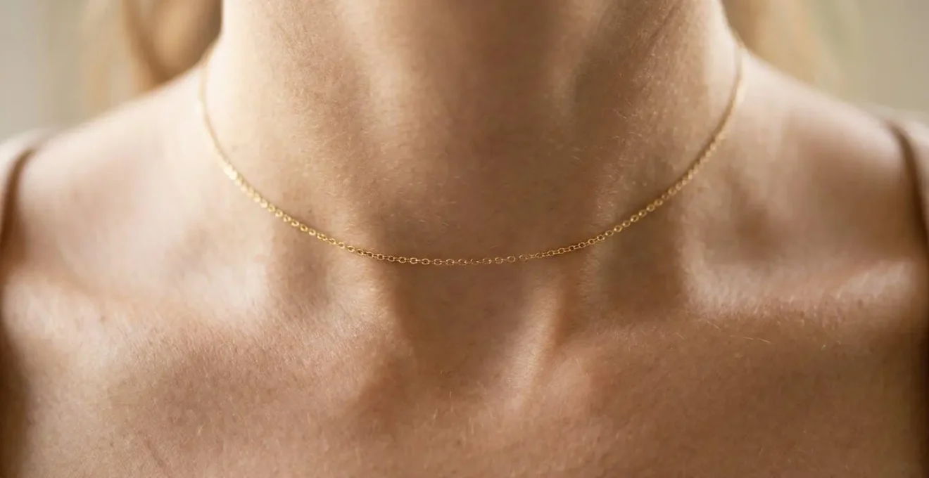 Demonstration of optimal choker placement at collarbone base